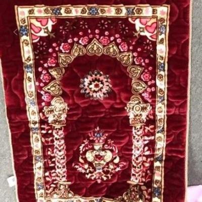 China Free Sample Knee Mosque Non-slip Machine Made Comfortable Custom Carpet Covers Muslim Prayer Rug for sale