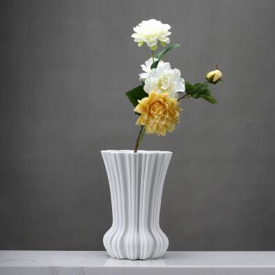 China Traditional modern contracted white china vases and china is used for arranging flowers in the ceramic living room for sale