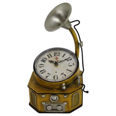 China Antique Style Vintage Phonograph Styling Table Clock Iron Custom Home Decorative Clock for sale