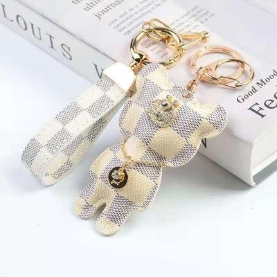 China Cute Brand Designer Fashion CD596 Luxury Car Bear Logo Pattern PU Leather Key Chain 2-Piece for sale