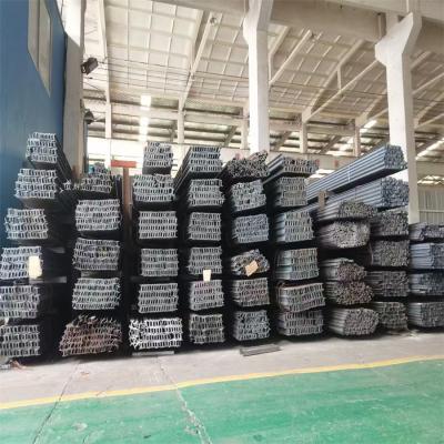 China Q345B Carbon Steel T Bar T Beam ASTM T Section Painting 40*40*5*5mm Size 6 Meter Length for sale