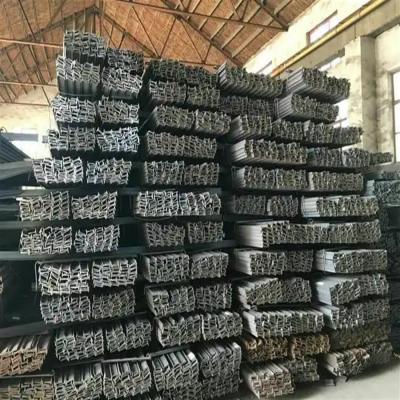 China Acero al carbono T viga MS T barra laminada en caliente soldada T sección 50 * 50 * 6 * 6mm tamaño 6m 12m longitud superficie de pintura disponible en venta