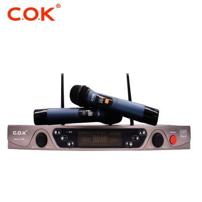 China Hot Selling Professional DJ System / UHF Large Square Two Way Wireless Handheld Microphone For Concert Conference And Big Carnival for sale