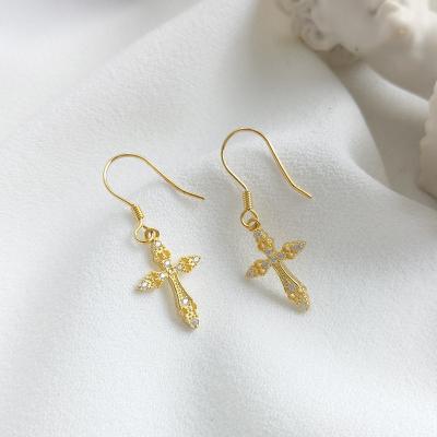 China Hot Cute 2022 New 925 Sterling Silver 18k Gold Stud Earrings Fashion Gold Cross Ear CZ Zirconia Female Feminine Chain Earrings Jewelry for sale