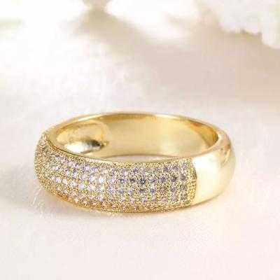 China CLASSIC Gift Items For Wedding Women Gold Diamond Engagement Ring Good Quality Jewelry for sale