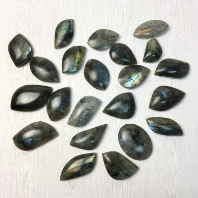 China Natural Blue Labradorite Healing Stone China Gemstone Crystal Pendant Shape for sale