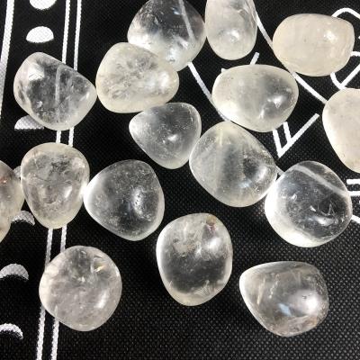 China China Wholesale Natural White Clear Healing Quartz Loose Crystal Tumbled Stone for sale