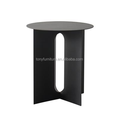 China Modern Design Nordic Sofa Side Table Round Side Table Steel Corner Coffee Tables for sale