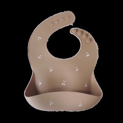 China Viable Cute Pattern Silicone Waterproof Baby Bibs Printed With Food Cather for sale