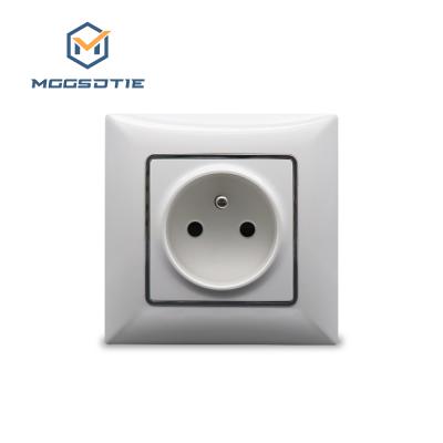 China Multi-Purpose Luxury Proxy Switch Socket With White Color Metal Plastic For Wholesalers France Socket Home Wall Switch for sale