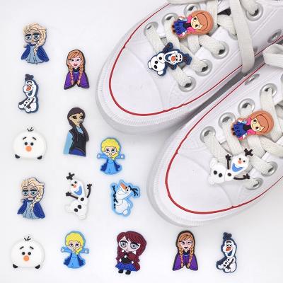 China Shoe Decorations PVC Snowman Lace Buckle Decoration for Girls Lace Accessories Christmas Gifts for sale