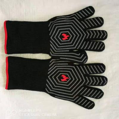 China BBQ Flame Retardant Oven Gloves Heat Resistant Highest Long Cuff Custom Made Premium Heat Resistant for sale