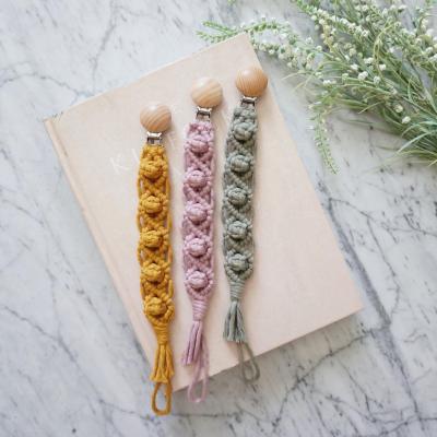 China Modern BPA Macrame Baby Pacifier Clip Free Baby Shower Gifts Macrame for sale