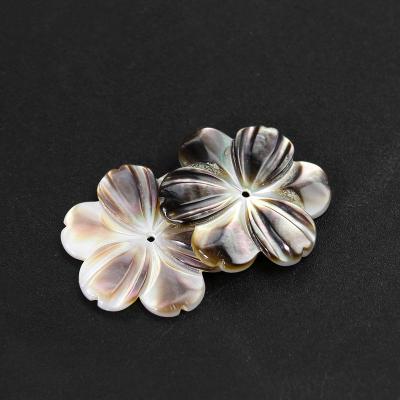 China Decorative Pendants Shell Carving Products Black 23mm Six Petal Flower DIY Jewelry Floor Hairpin Pendant Accessories Loose Beads for sale