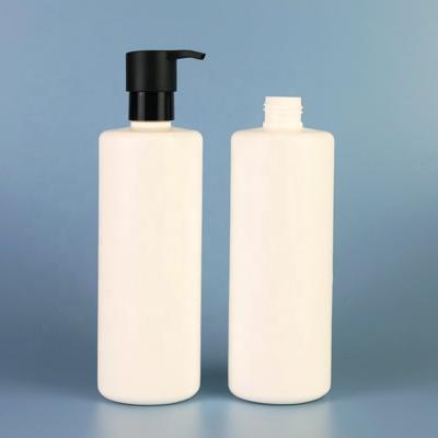 China Personal Skin Care Packaging Wholesale Plastic Bottle Shoulder 400ml Flat Size 24/410 Neck 13.52 Ounce PE Plastic Shampoo Lotion Bottle for sale