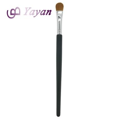 China 2021 New Arrival Best Quality Professional Flat Head Eyeshadow Makeup Brush Brown Skin-friendly for sale