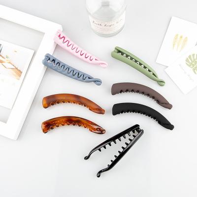 China New Hairpin Hair Accessories Large Ponytail Hair Accessories Hairpins Simple Temperament Back Twist Clip Korean Vertical Banana Clip For Women for sale