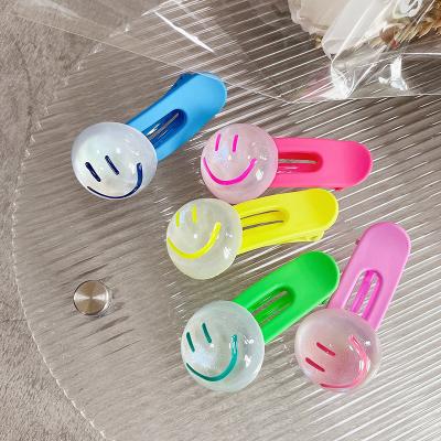 China Korean Summer Platypus Face Clip Three-dimensional Cartoon Hair Clip Cute Smiling Acrylic Broken Side Bangs Clip for sale