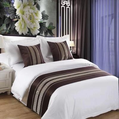 China Anti-Pull Wholesale White Large Patchwork Hotel Bed Sheets Five Star 100% Cotton for sale