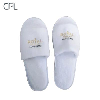 China Luxury Disposable Velvet Hotel Slippers Hotel Guest Bedroom Slipper Washable Hospitality Hotel Supplies for sale