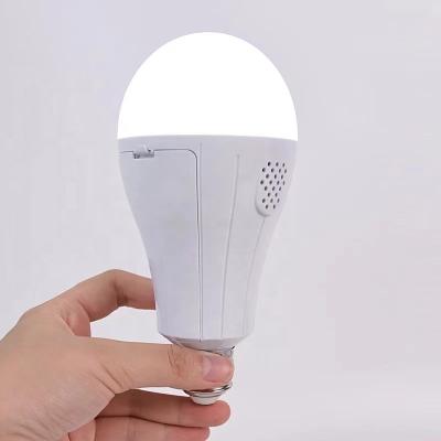 China Residential Hot Selling Long Life E27 B22 2 Rechargeable Batteries Led Emergency Light Bulb for sale