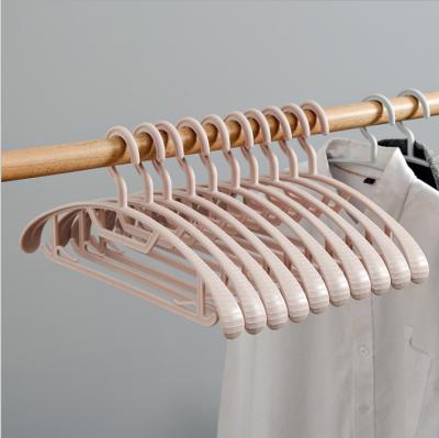 China Coastal wide shoulder traceless hanger can't afford to wrap the shoulder to fish non-slip household hanging rack drying rack for sale