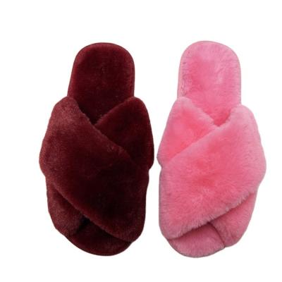 China Fashion Trend Women Faux Fur Slippers Home Fur Slips Indoor Ladies Wedding Warm Plush Cross Soft Furry Slippers for sale