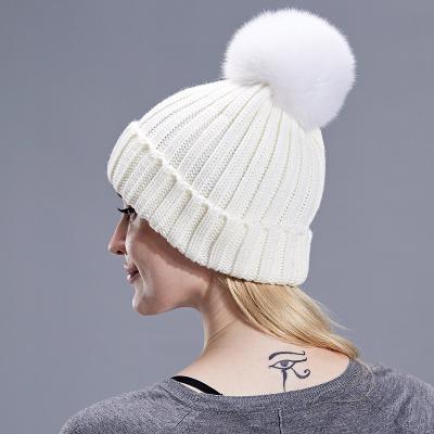 China COMMON Mixed Warm Knitting Beanie Adult Hat Fox Fur Ball Autumn And Winter Fur Ball Beanie for sale