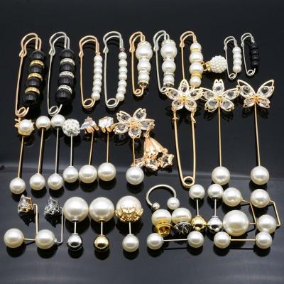 China Newest 2019 For Women Men Vintage Crystal Brooch Pin Dress Rhinestone Decoration Buckle Jewelry Hijab Brooches Pin Accessories for sale