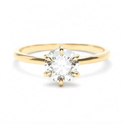 China FASHIONABLE Solitaire Diamond Band Classic 18 Carat Gold Engagement Wedding Rings for sale