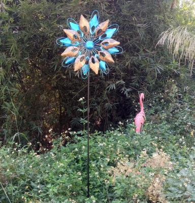 China Outdoor Europe Kinetic Windmill Stake Flower Shape Copper Wind Spinner for sale