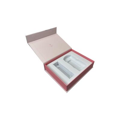 China Magnetic Closure Recyclable Luxury Customized Cosmetic Gift Box For Skin Care Set for sale