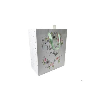 China Cheap Materials Factory Price Recycled Recycled Wedding Souvenirs Paper Bag Wedding Paper Gift Bag With Fast Delivery for sale