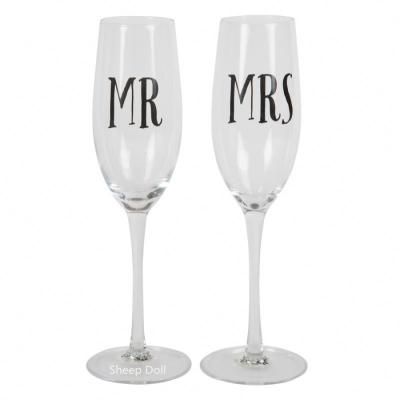 China Champagne Bride and Groom Champagne Flutes with Stem Wedding Crystal Glass Set for Couples for sale