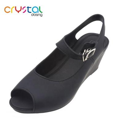 China PVC Ladies PVC Crystal Tangled Wedge Open Toe Casual Shoes for sale