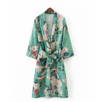 China Washable Vintage Women Floral Print Bat Sleeve Beach Bohemian Bohemian Dresses V Neck Summer Vacation Boho Kimono Robe Ladies Long Robe for sale