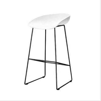 China Counter Design Contemporary Nordic White Height Plastic Bar Stool With Metal Base for sale