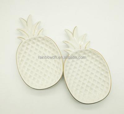 China Sustainable White Porcelain Pineapple Shaped Dish for sale