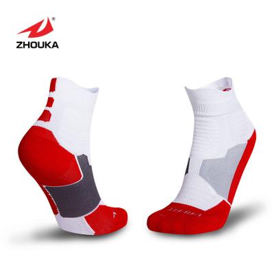 China ZHOUKA Breathable Wholesale Sportswear Jogging Running Socks Basketball Socks Men for sale