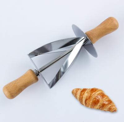 China Viable Hot Sale Kitchen Tools Stainless Steel Dough Baking Rolling Cutter For Making Croissant Cutter for sale