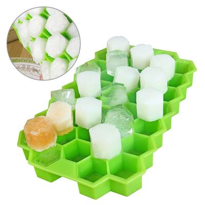 China Reusable Silicone Honeycomb Ice Cube Trays Silicone Ice Cube Mold BPA Free Ice Maker With Removable Lids for sale