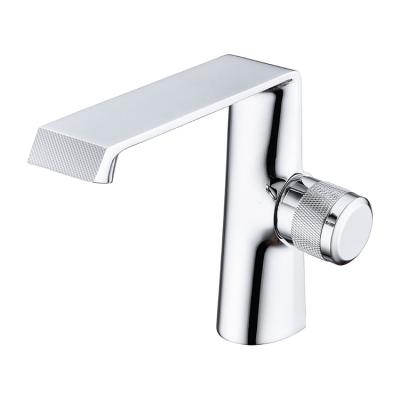 China Fashion High Quality Rass Body Fashion Single Hole Bathroom Deck Mounted Modern Chrome Basin Faucets for sale