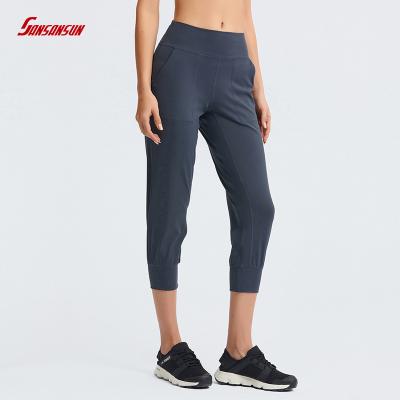 China Breathable Butt-Pocket Yoga Pants Women Micro-traction Double Sided Brushed Outdoor Casual Sports Cropped Pants for sale