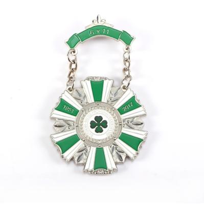 China Worldwide Customize Metal Brooch Badge and Keychain Activity Gift and Crafts for sale