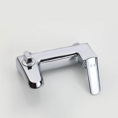 China High Quality Single Hole Water Faucet Wall Mounted Without Slide Bar Bathroom Hose Taps Chrome Plated Brass Mixer Taps Pour In Faucets for sale