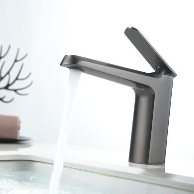 China Modern Brass Mixer Tap Single Hole Bathroom Basin Faucets ,Single Tap Water Metered Mixers And Faucet for sale