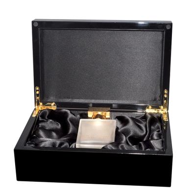 China China Customize Creative Elegant Wooden Colores Customized Luxury Perfume Box Packaging for sale