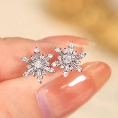 China CLASSIC Xinfly 18k Pure Gold 0.38ct Baguette Diamond Flower Snowflake Shape Stud Earrings for sale