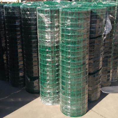 China Plastic Coated Welded Fence PVC Coated Welded Wire Mesh Roll Wire Mesh Green Color for sale