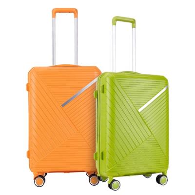 China Popular Top Luggage Production Line 3 Piece 4 Piece Trolley Bag PP Hardside Luggage Set for sale